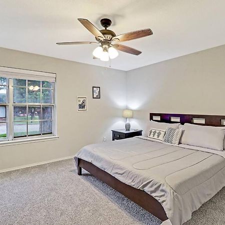 Cozy House Saginaw Tx 3Br 2Ba Sleeps 10 Just 12 Minutes Downtown Fort Worth Eksteriør bilde