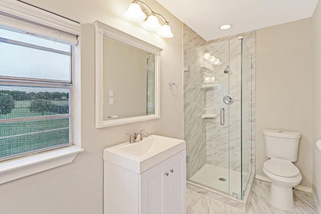 Cozy House Saginaw Tx 3Br 2Ba Sleeps 10 Just 12 Minutes Downtown Fort Worth Eksteriør bilde