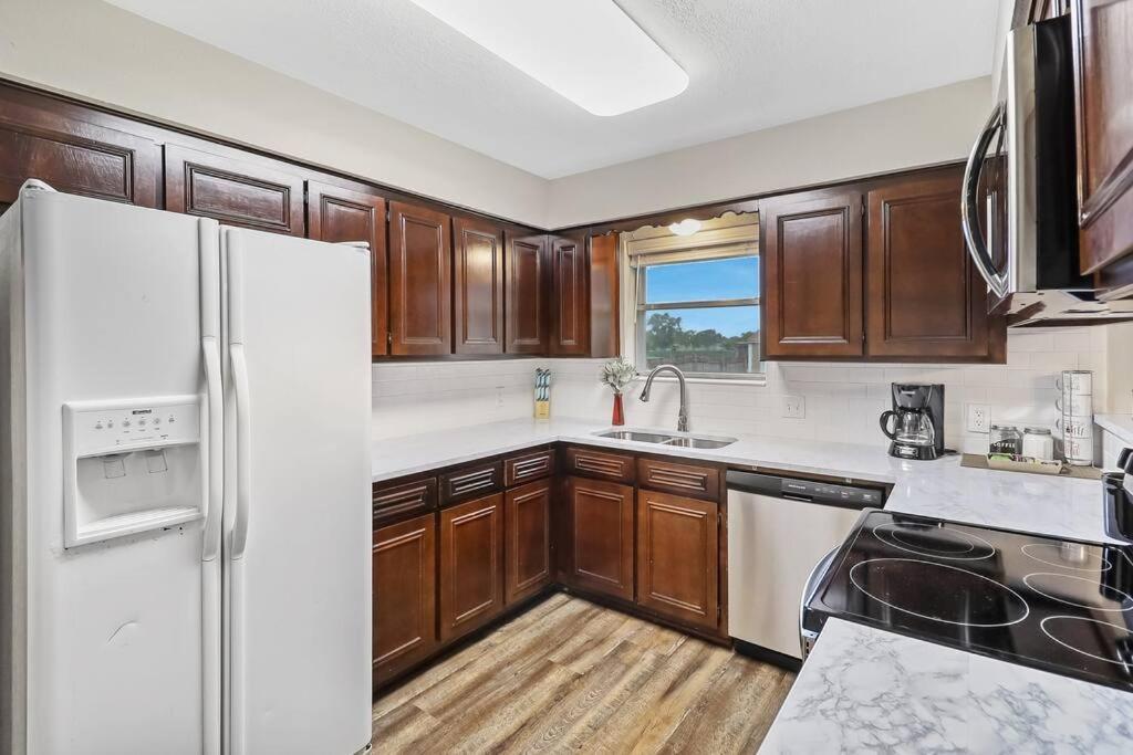 Cozy House Saginaw Tx 3Br 2Ba Sleeps 10 Just 12 Minutes Downtown Fort Worth Eksteriør bilde