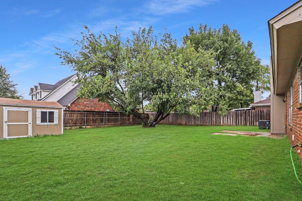 Cozy House Saginaw Tx 3Br 2Ba Sleeps 10 Just 12 Minutes Downtown Fort Worth Eksteriør bilde